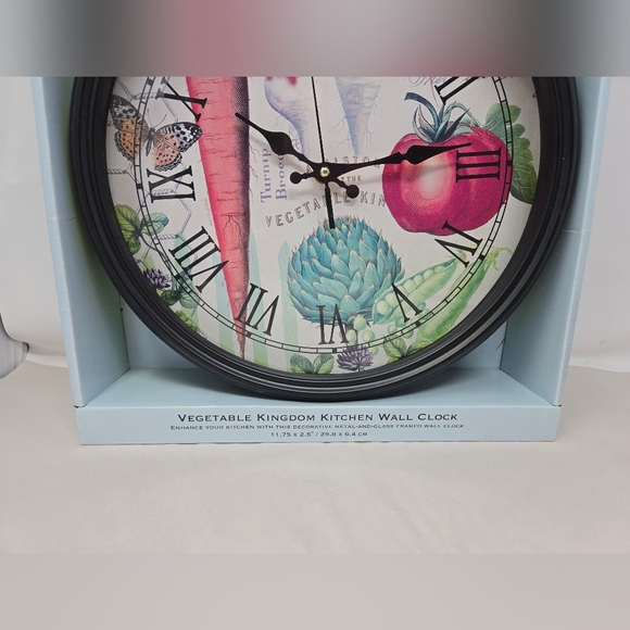 Michel Design Works Vegetable Kingdom Kitchen Wall Clock Metal & Glass Framed - Picture 3 of 9